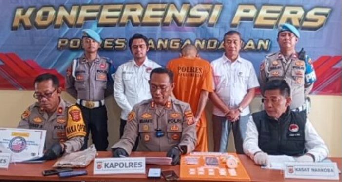 Polres Pangandaran Ringkus Pengedar Obat Keras Jenis Eksimer dan Double L, 761 Butir Obat Diamankan