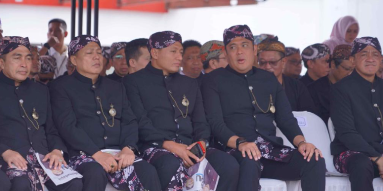 Kental Nuansa Sunda, Kapolres Tasikmalaya Kota Hadir di Peringatan Hari Jadi ke-393 Kabupaten Tasikmalaya