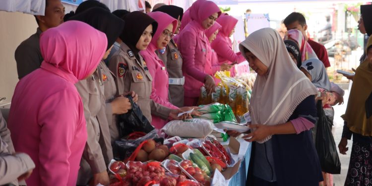 Polres Kuningan Pastikan Ketersediaan Pangan Terjangkau: Gandeng Bulog dan DKPP Gelar Gerakan Pangan Murah