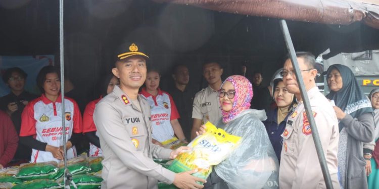 Polres Garut Gelar Operasi Pasar Murah, Sediakan 6 Ton Beras untuk Masyarakat