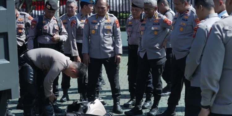 Wakapolda Jabar Periksa Kendaraan Dinas Dit Samapta, Ingatkan Personel Humanis di Lapangan