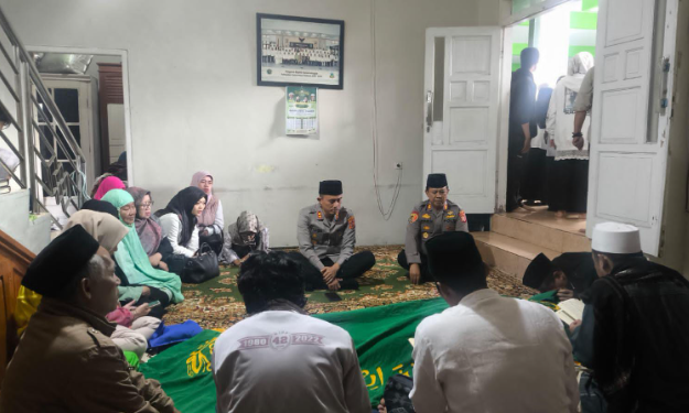 Kapolres Garut Sampaikan Belasungkawa atas Wafatnya Ketua MUI Kabupaten Garut