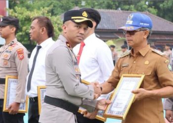 Polres Indramayu Beri Penghargaan pada Personel Berprestasi dan Gelar Korp Raport Kenaikan Pangkat Pengabdian