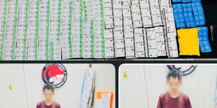 Polisi Tangkap Pengedar Obat Terlarang di Cirebon, Ribuan Pil Disita