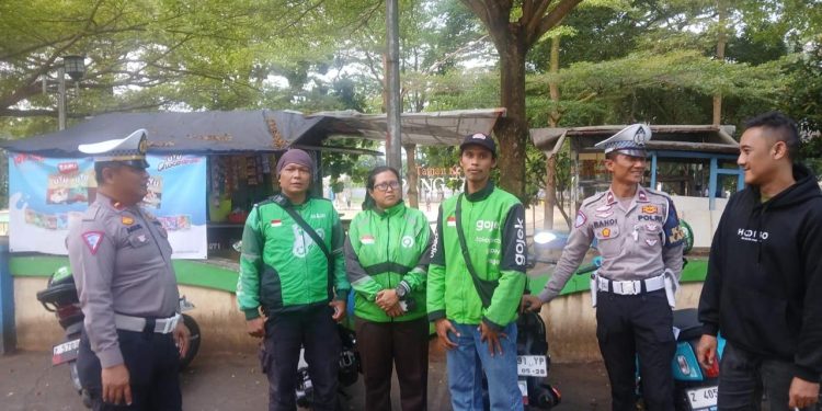 Satlantas Polres Banjar Gencarkan “Polantas Menyapa”, Edukasi Pengemudi Tingkatkan Kesadaran Keselamatan Berlalu Lintas