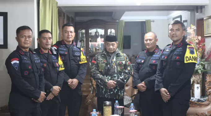 Brimob Polda Jabar Jaga Kedekatan dengan Masyarakat, Laksanakan Anjangsana ke Tokoh Agama di Tasikmalaya