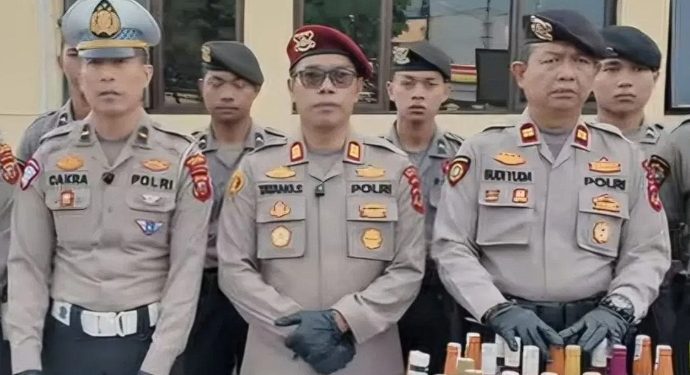 Gencarkan Pemberantasan Penyakit Masyarakat, Polres Cianjur Sita Hampir Seribu Botol Miras