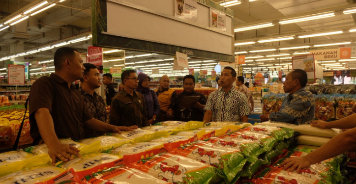 Polres Majalengka dan Instansi Terkait Gelar Operasi Pasar, Jaga Stabilitas Harga Beras