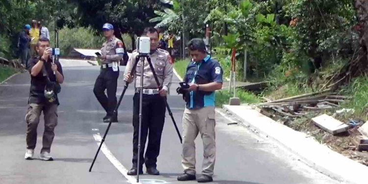 Polisi Terjunkan Tim TAA Ungkap Penyebab Kecelakaan Maut di Cae Sumedang