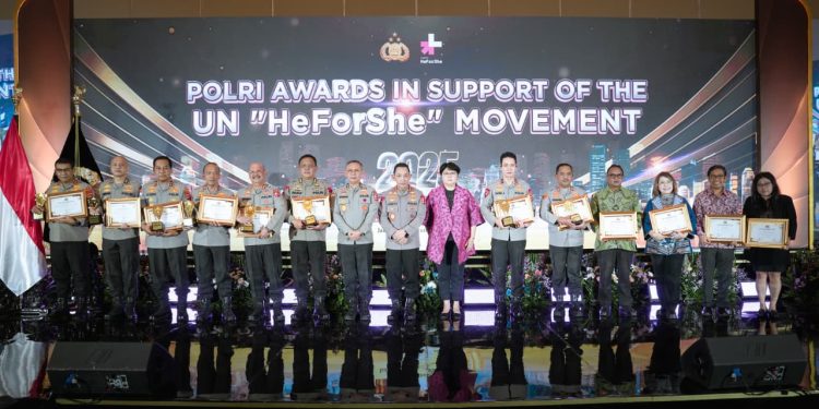 Kapolda Jabar Irjen Rudi Setiawan Raih Polri Awards UN ‘HeForShe’ 2025