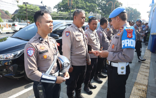 Polda Jabar Gaktibplin Personel Polres Majalengka di Pospam Operasi Lilin