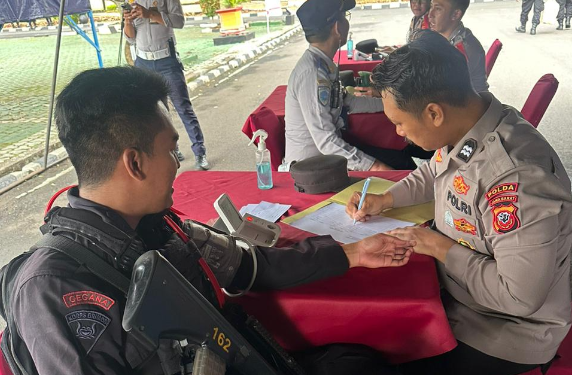 Polda Jabar Beri Layanan Kesehatan Bagi Anggota Yang Bertugas Amankan Ops Nataru 2025/2026