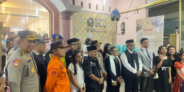 Pastikan Natal Aman, Personel Polda Jabar Cek Gereja dan Pos Pam Ops Lilin Lodaya 2025 di Wilayah Polres Banjar