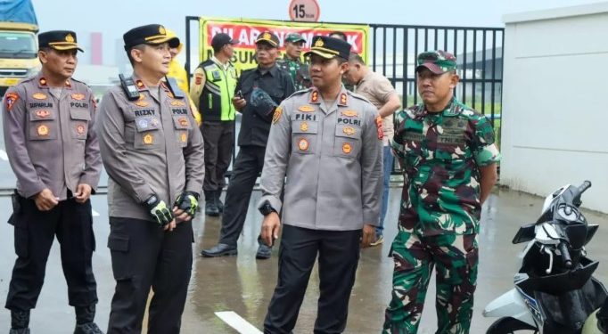 Polisi Kawal Ketat Unras Ormas di KIIC Karawang