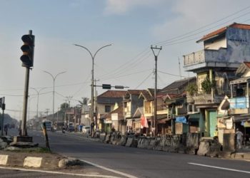 Cegah Kecelakaan Saat Nataru, Polres Indramayu Tutup Titik U-turn di Jalur Pantura
