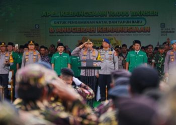 Kapolri Pimpin Apel Kebangsaan 11.135 Personel Banser di Cirebon untuk Pengamanan Natal dan Tahun Baru