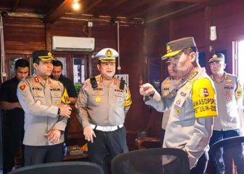 Pantau Arus Mudik Nataru di KM 57, Irwasum Polri Pastikan Personel Siaga Penuh Berikan Pelayanan Terbaik