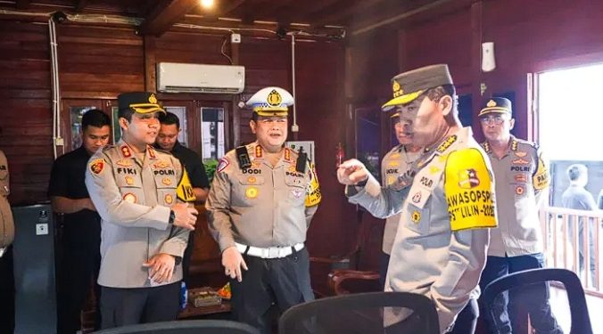 Pantau Arus Mudik Nataru di KM 57, Irwasum Polri Pastikan Personel Siaga Penuh Berikan Pelayanan Terbaik