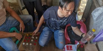 Jaga Kondusivitas Menjelang Nataru, Polresta Cirebon Sita Ratusan Botol Miras dalam Operasi Pekat