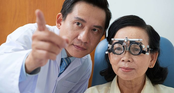 6 Cara Menjaga Kesehatan Mata di Era Digital, Hindari Mata Lelah Akibat Gadget!