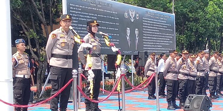 Tongkat Komando Polres Majalengka Berganti: AKBP Rita Suwadi Resmi Disambut dalam Tradisi Farewell and Welcome Parade