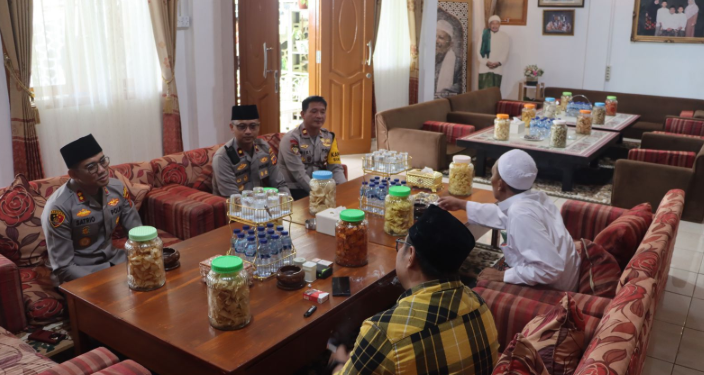 Kapolres Sukabumi Kota Jalin Silaturahmi Kamtibmas dengan Tokoh Ulama, Perkuat Sinergi Jaga Kondusivitas Wilayah