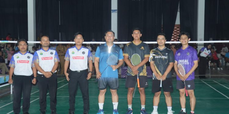 Kapolres Ciamis Hadiri dan Dukung Penuh Turnamen Badminton UNIGAL CUP 2026