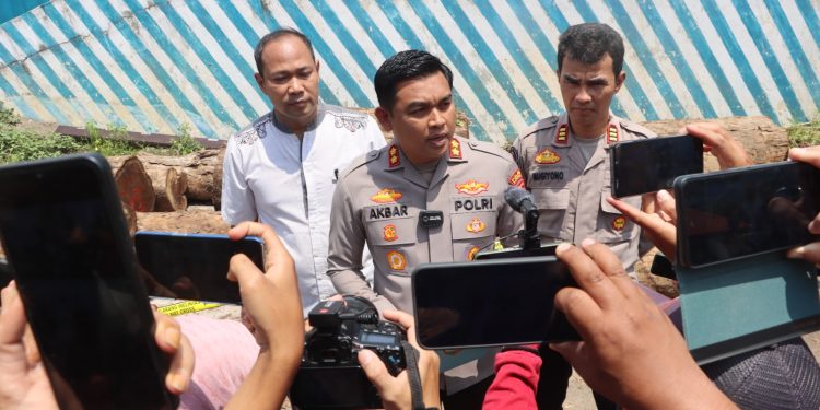 Polres Kuningan Tetapkan Lima Tersangka Kasus Illegal Logging di Taman Nasional Gunung Ciremai