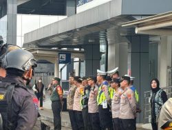 Personil Gabungan TNI-Polri Sat Pol PP Amankan Jalut Stasiun KCJB Pafalarang