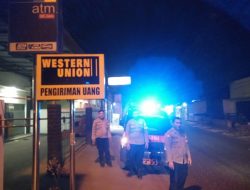 Polsek Anjatan Gelar Patroli Blue Light, Jaga Kondusifitas Di Bulan Ramadhan