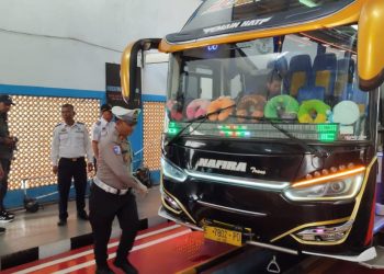 Polres Indramayu Gelar Ramp Check Bus Pariwisata, Pastikan Keselamatan Penumpang