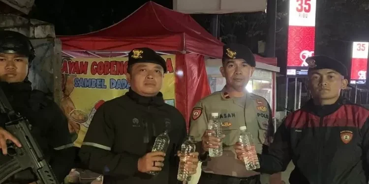 Polres Garut Sita 19 Botol Miras Ilegal di Kawasan Kerkof, Patroli Intensif Dilanjutkan