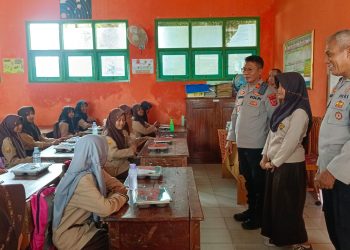 Polsek Waled Edukasi Siswa SD Negeri 1 Tonjong Soal Kenakalan Remaja, Bullying, dan Tawuran