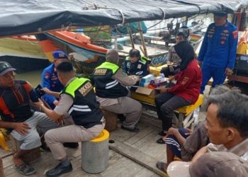Polres Cirebon Kota Gelar Klinik Apung, Layani Kesehatan Nelayan Pesisir