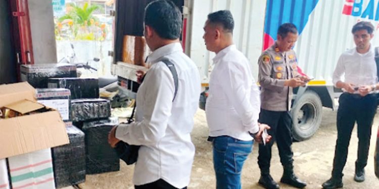 Polisi Indramayu Gagalkan Pengiriman Ratusan Petasan dan Kembang Api Ilegal