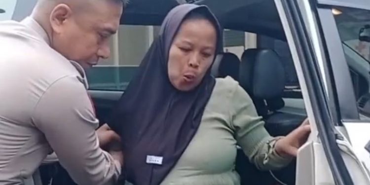 Viral, Aksi Heroik Polantas Sukabumi Kota Kawal Ibu Hamil Hendak Melahirkan