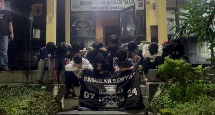 Polres Majalengka Ciduk 14 Pelajar ‘Geng Motor’ Yang Gentayangan Bawa Celurit dan Gir di Tengah Hujan
