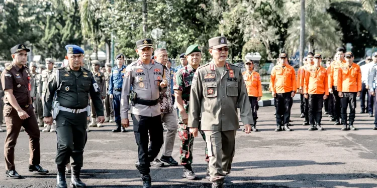 Apel Gelar Pasukan Operasi Ketupat Lodaya 2025 : Polres Ciamis Siap Amankan Mudik Lebaran 2025: