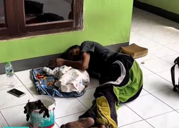 Kisah Haru, Polisi Cimahi Baik Hati Selamatkan Bapak Badut dan Bayi 2 Bulan yang Diusir