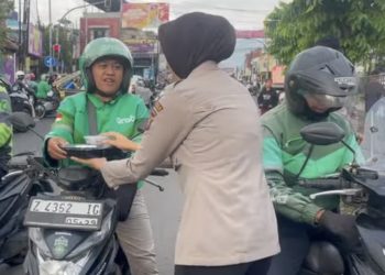 Polres Tasikmalaya Kota Melaksanakan Kegiatan Bakti Sosial Pembagian Takjil Selama Bulan Ramadan
