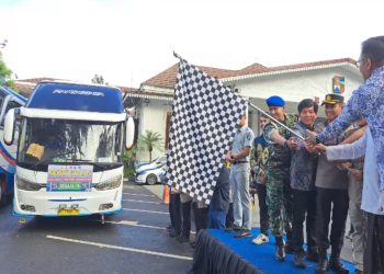 Polresta Bogor Kota dan Pemkot Bogor Berangkatkan 295 Warga dalam Program Mudik Gratis