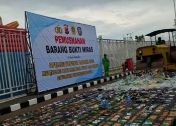 Polres Bogor Musnahkan 14.442 Botol Miras Jelang Lebaran