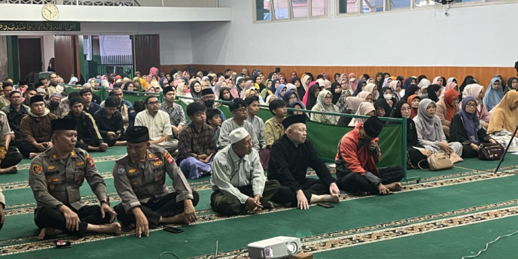 Kuliah Subuh di Garut: Polisi Berbagi Pesan Pencegahan Narkoba dan Pinjol Ilegal