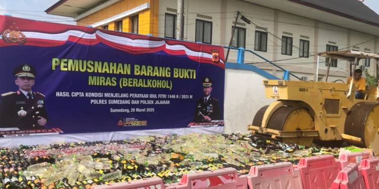 Ribuan Botol Miras Dimusnahkan Polres Sumedang, Jamin Kamtibmas Idul Fitri