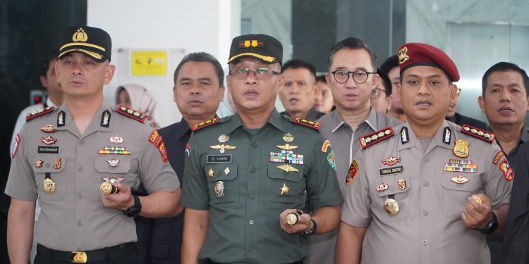 Kapolres Cirebon Kota Hadiri Paripurna Pelantikan Walikota dan Wakil Walikota Baru; Komitmen Kolaborasi untuk Cirebon yang Lebih Baik