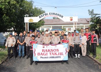 Polres Indramayu Tebar Kebaikan di Bulan Ramadhan: Takjil Gratis dan Jaga Kamtibmas