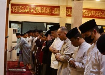 Kapolres Kuningan Gelar Tarawih Keliling Safari Ramadhan: Sinergitas Polri dan Masyarakat untuk Kamtibmas Kondusif