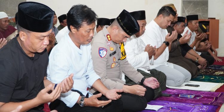 Shalat Tarawih Silaturahim di Cirebon: Momentum Penguatan Sinergitas dan Kepedulian di Bulan Ramadhan