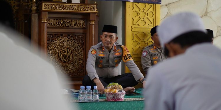 Polres Bogor Gelar Sholat Tarawih Silaturahim Bersama Anak Yatim dan Personil: Momen Kebersamaan dan Sinergitas di Bulan Ramadhan