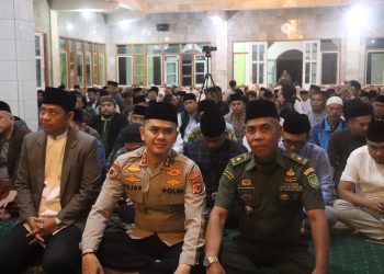 Kapolres Garut dan Forkopimda Gelar Tarawih Keliling, Jalin Silaturahmi dan Jaga Kondusifitas di Bulan Ramadhan